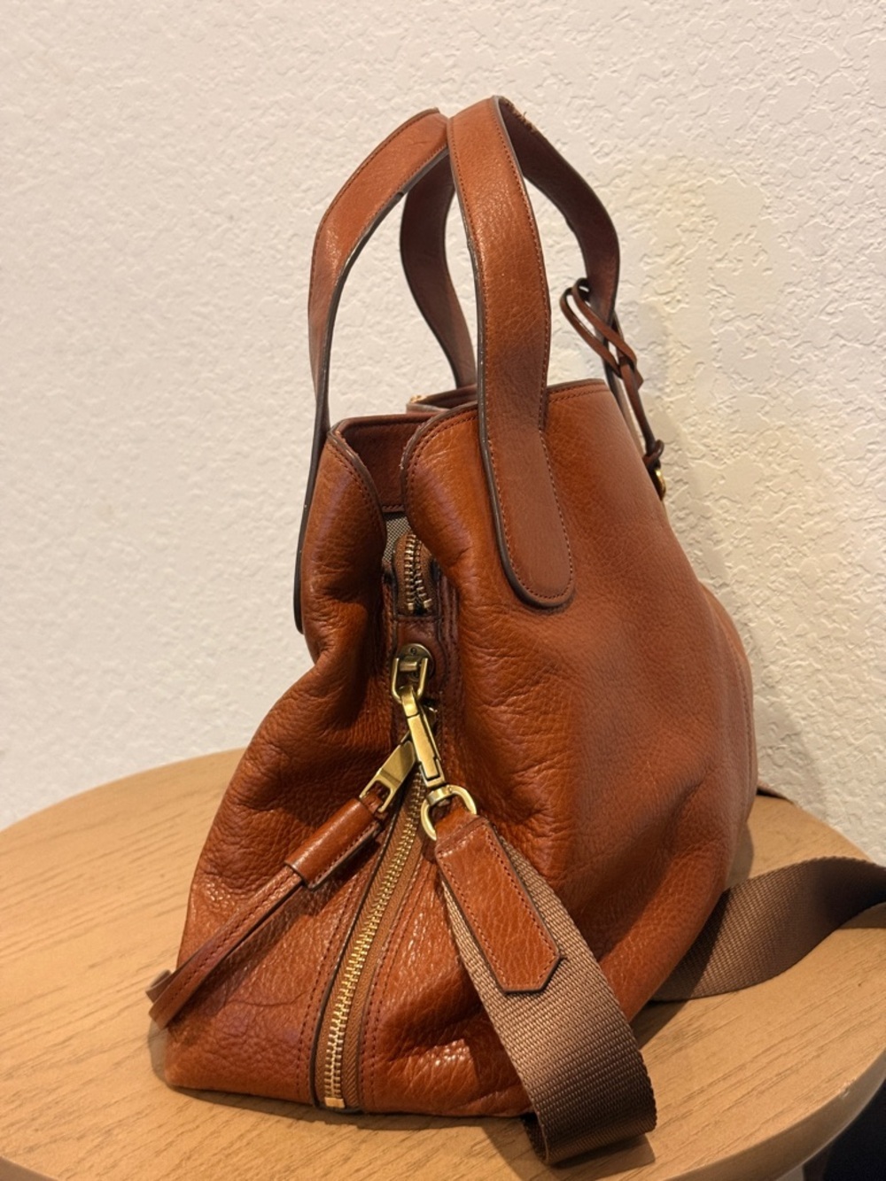 Fossil Cognac Pebbled Leather Shoulder Bag with Gold Key Charm - Picture 3 of 8